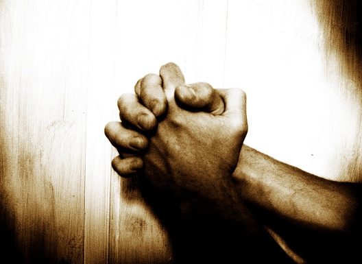 Missouri attorney general backs high school football prayer