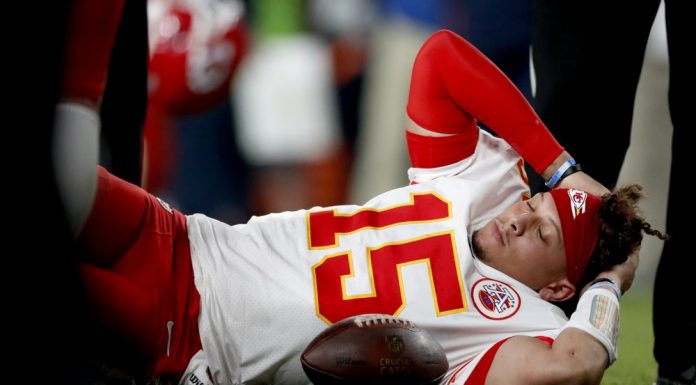 NFL: Monday Night Football: Eagles Beat Chiefs 21-17