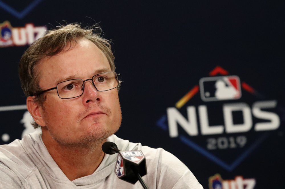 Padres hire Mike Shildt as their new manager