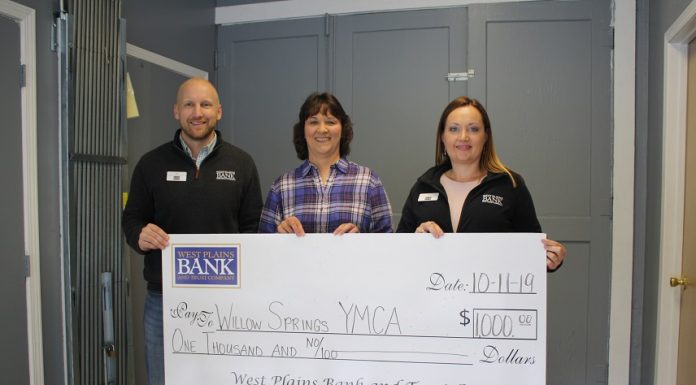 West Plains Bank donates to WS YMCA
