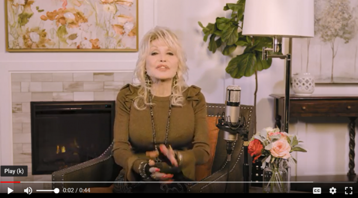 Dolly congratulates Porter on induction