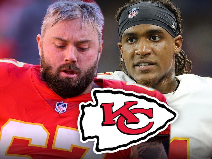 Kansas City Chiefs place Demarcus Robinson, Daniel Kilgore on