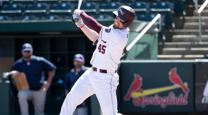 Bears Win MVC Baseball Opener in Walk-Off Fashion