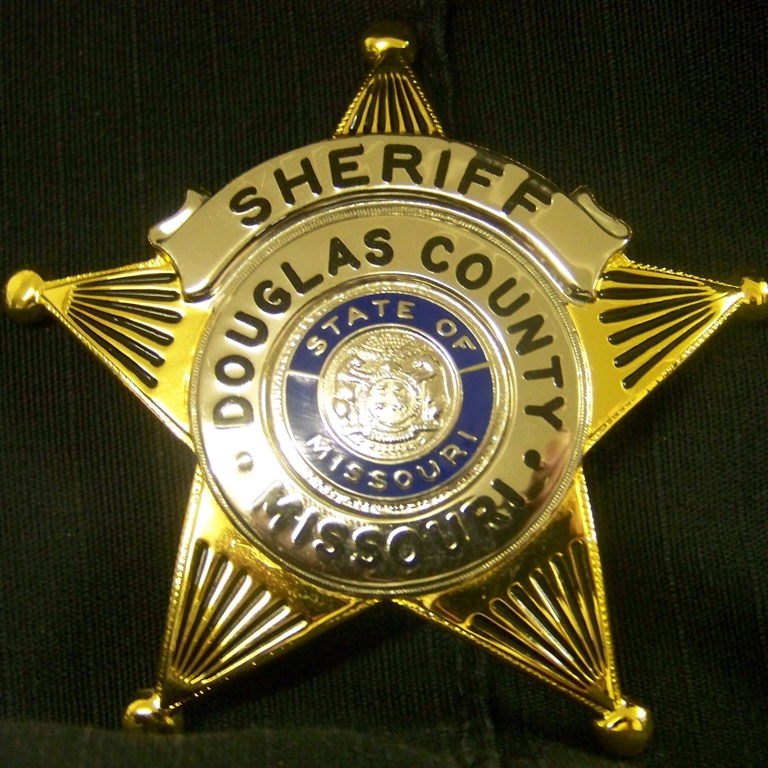 Douglas County Nebraska Sheriff Patch (S4-288) – ozinsignia