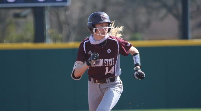 Softball Bears Kick Off 10-Game Road Trip at Bradley
