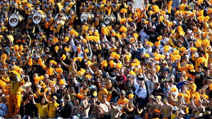 crowd_fans_10162021_MIZ_FB_Mizzou_vs_Texas_A_M_hd_edits_153