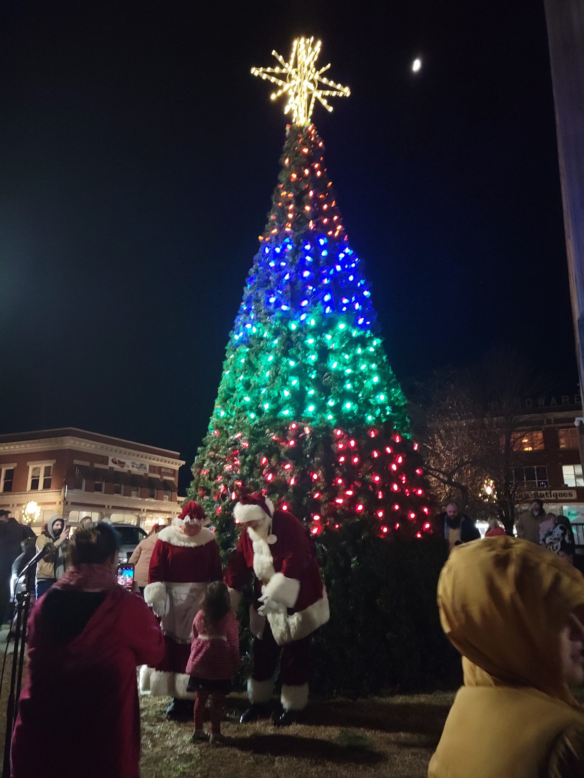 West Plains Christmas Tree Lighting Ceremony Ozark Radio News