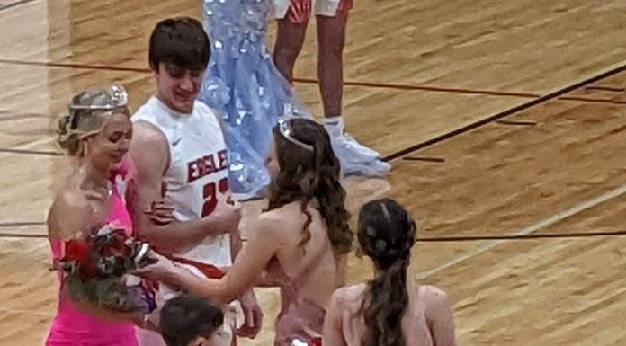 Mountain View Hoop Queen Crowned