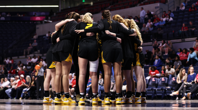 Hansen Scores Season High, Women’s Basketball Falls to Ole Miss