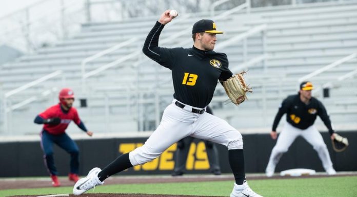 Eighth-Inning Rally Lifts Baseball to Comeback Win Over NJIT
