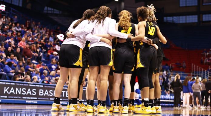 Women’s Basketball Falls to Kansas in Second Round of WNIT