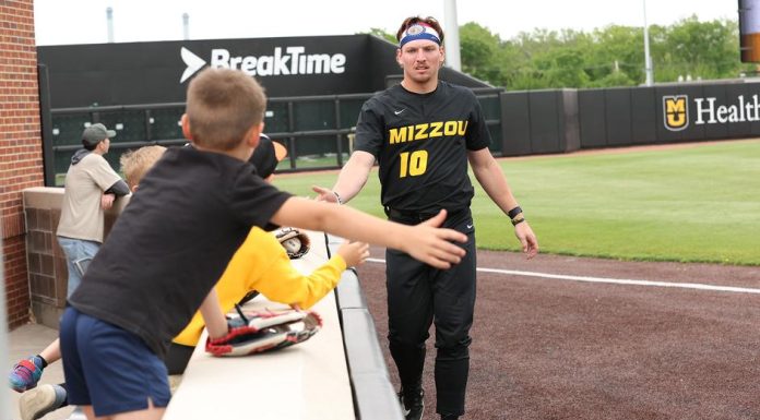 Baseball Concludes Home Slate With Key SEC Set Against Auburn
