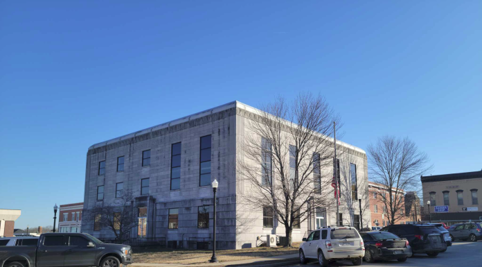Howell County Commission Awards Courthouse Cleaning Contract to MTS Contracting