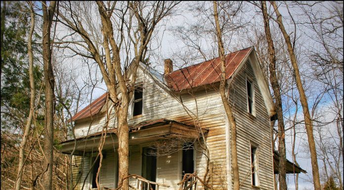Photographer Robert McCormick to Present “Abandoned Ozarks II: Forgotten Schoolhouses” at Garnett Library