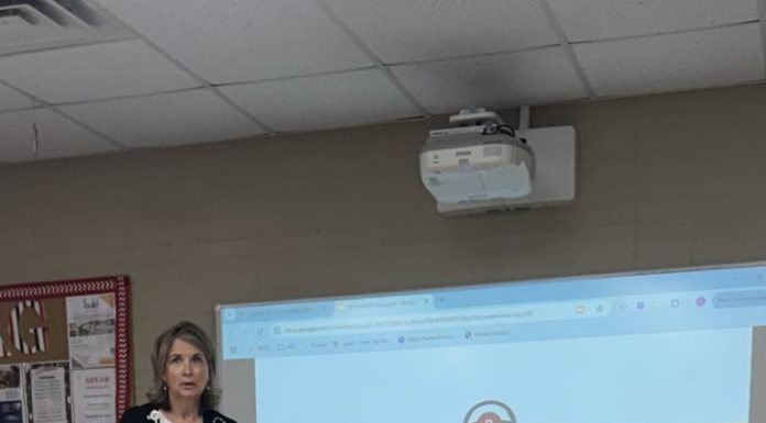 Ozarks Healthcare’s Transitional CEO Melody Trimble Delivers Inspiring Presentation to Jag Students