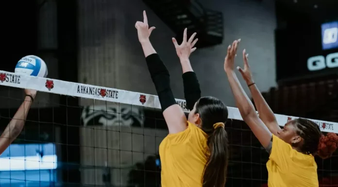 No. 16 Mizzou Volleyball Hosts No. 6 Stanford for History at Hearnes