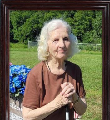 Shirley Vivene Holcomb
