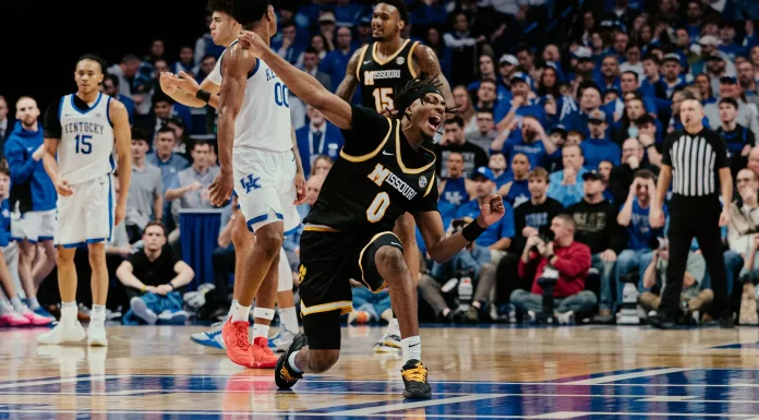 Men’s Basketball Wins at Kentucky for First Time in School History