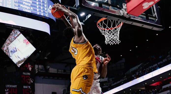 Men’s Basketball Falls at Ole Miss