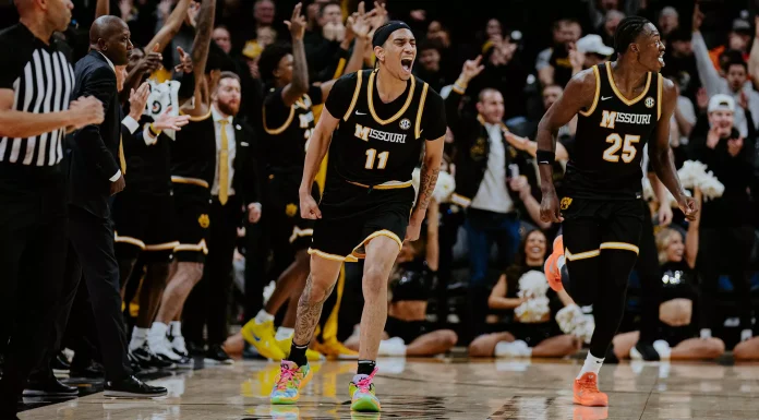 Men’s Basketball Tames Auburn, 84-74
