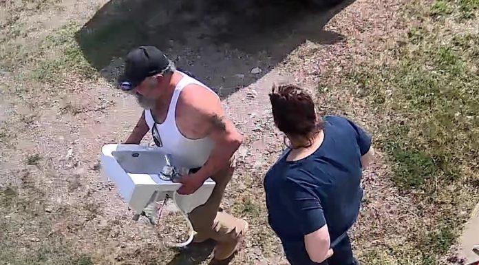 Baxter County Sheriff Seeking Two in Theft Case