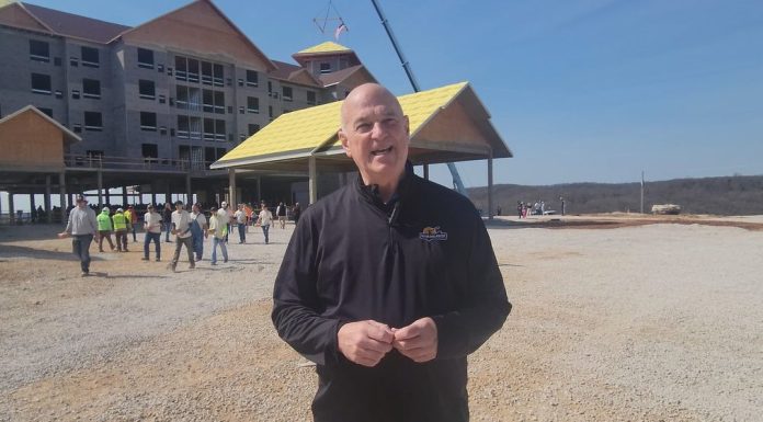 Silver Dollar City Celebrates Crowning of New SDC Resort Construction