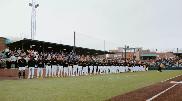 Baseball Secures Braggin’ Rights with 5-1 Victory over Illinois