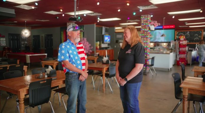 Touring The Ozarks – Willow Springs – Pizza Americana