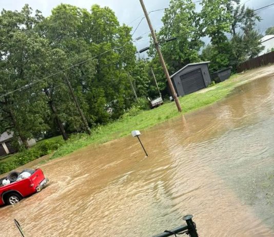 The National Weather Service in Springfield has issued a * Flash Flood Warning for… Southwestern Howell County in south central Missouri… * Until 1215 AM CDT.