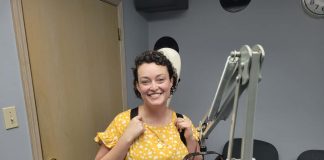 Kayla Ray Sings Live on KUKU 100.3