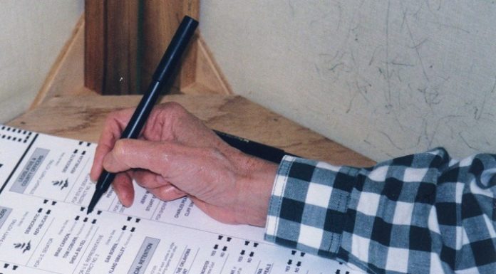 Surprise! It’s Illegal to Show Your Ballot Choices in Missouri, Even as a Selfie