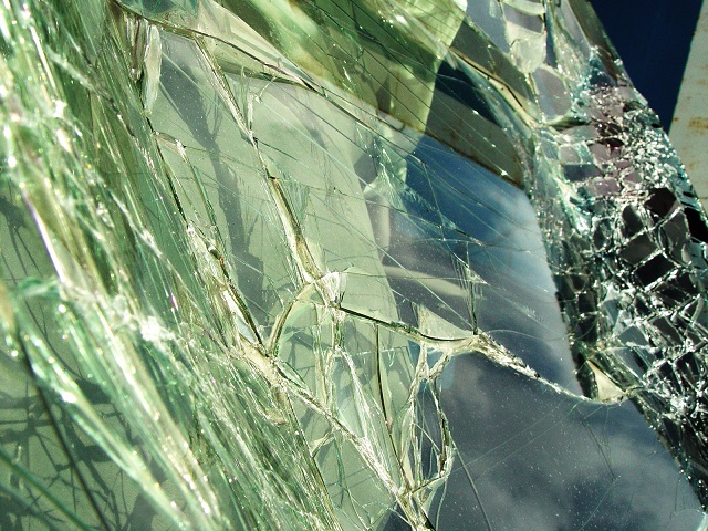 st_accidentglass3
