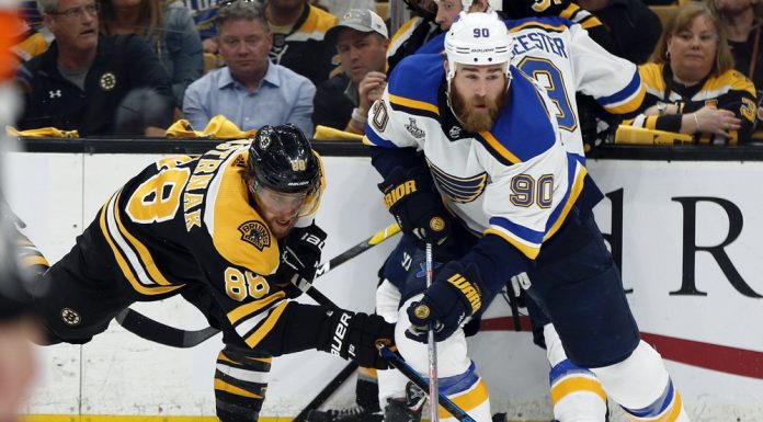 Hodgson helps Flyers defeat Blues to end 13-game road skid