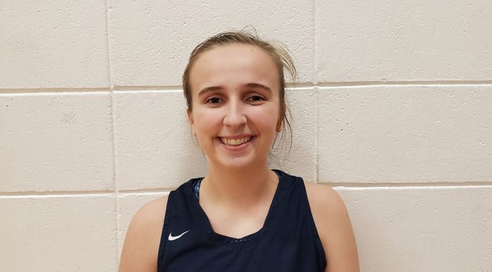 Kinley Richards hits 11 three pointers