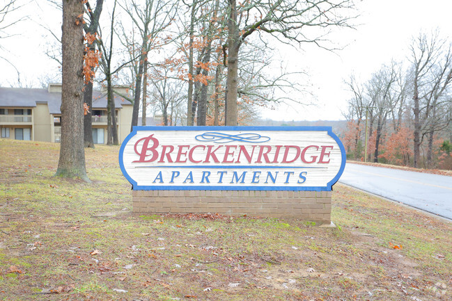 breckenridge-apartments-west-plains-mo-breckenridge-sign