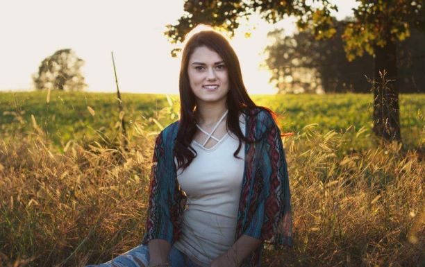 Senior Spotlight: Ashley Barton – Alton High School
