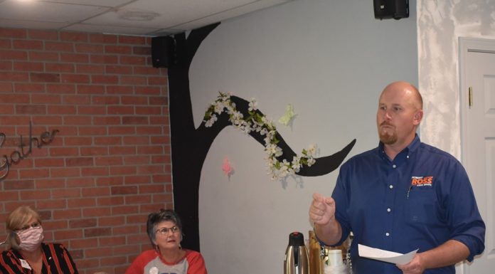 State Rep./Senate candidate Robert Ross speaks at UFRW meeting