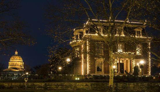 Christmas Trees to Arrive at Missouri Governor’s Mansion Nov. 30