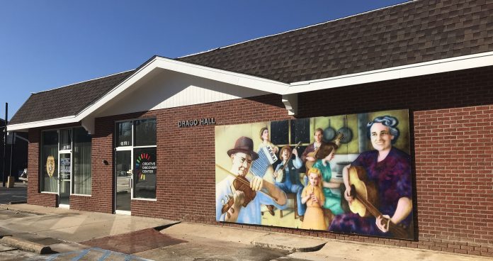 drago hall mural full front of building