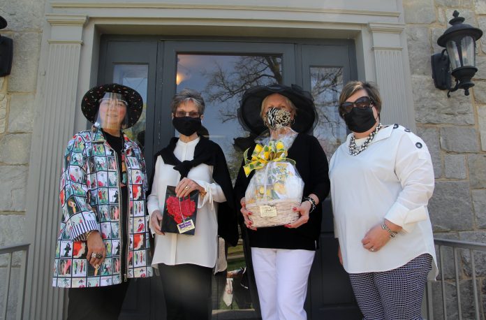 21 friends spring fashion show winners