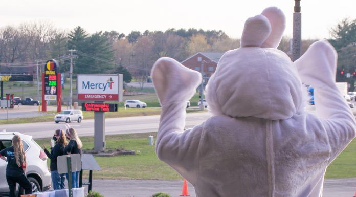 ‘Egg Drop’ hatches big fun at Mercy St. Francis Hospital