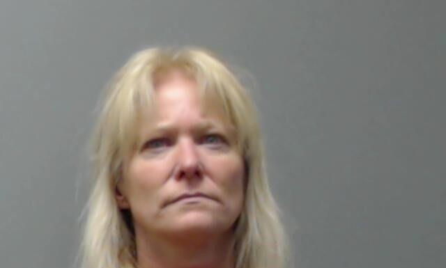 Baxter County: Woman arrested for allegedly shooting boyfriend