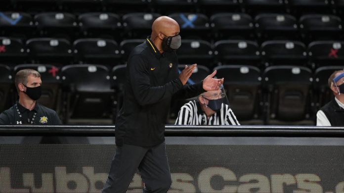 12062020_miz_mbb_atWSU_1880