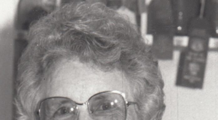 Mary Evelyn Tharp