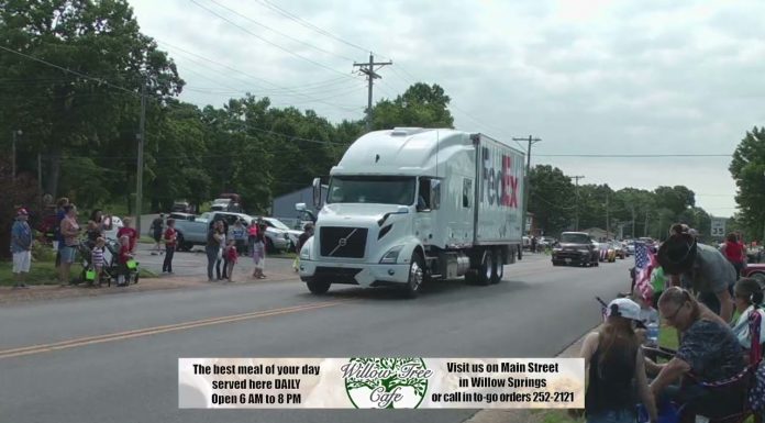 Video: Willow Springs Independence Day Parade