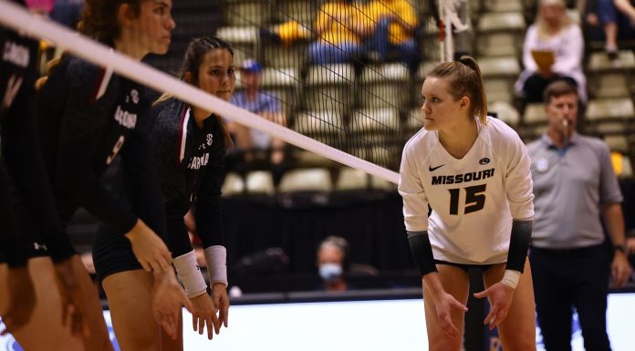 Volleyball Hosts Alabama