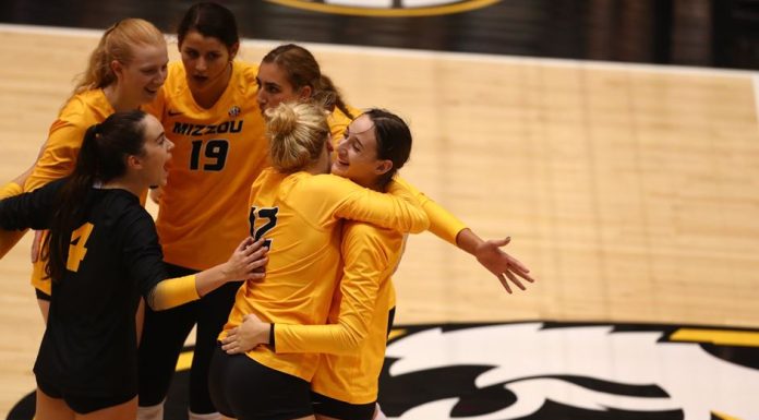 Mizzou Volleyball Defeats Auburn in Five Sets