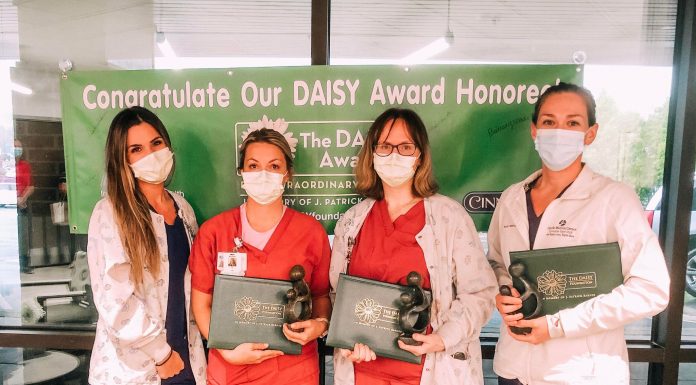 Extraordinary Nurses recognized with Daisy Awards at Ozarks Healthcare