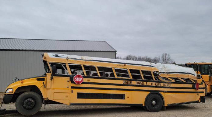 Update: Superintendent Releases Statement on Bus Carrying the Koshkonong Basketball Team Crashes