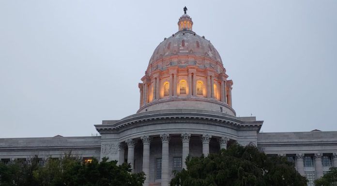Missouri Bill Would Allow Convicted Felons to Run for Elected Office